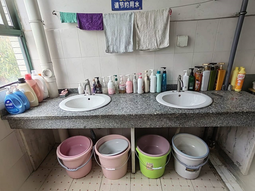 天辰娱乐開展學生標準化宿舍創建活動2.jpg